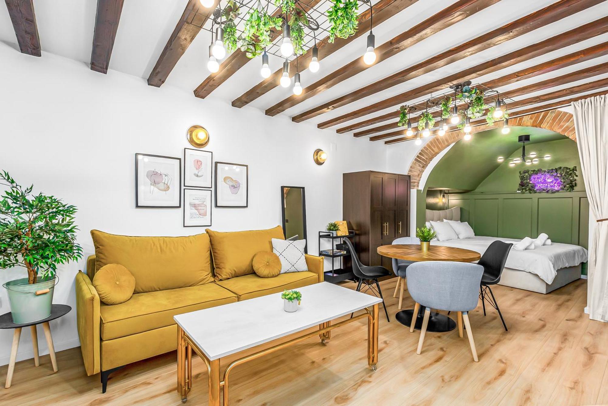 La Bestia Deluxe Studio Apartment Ровінь Екстер'єр фото